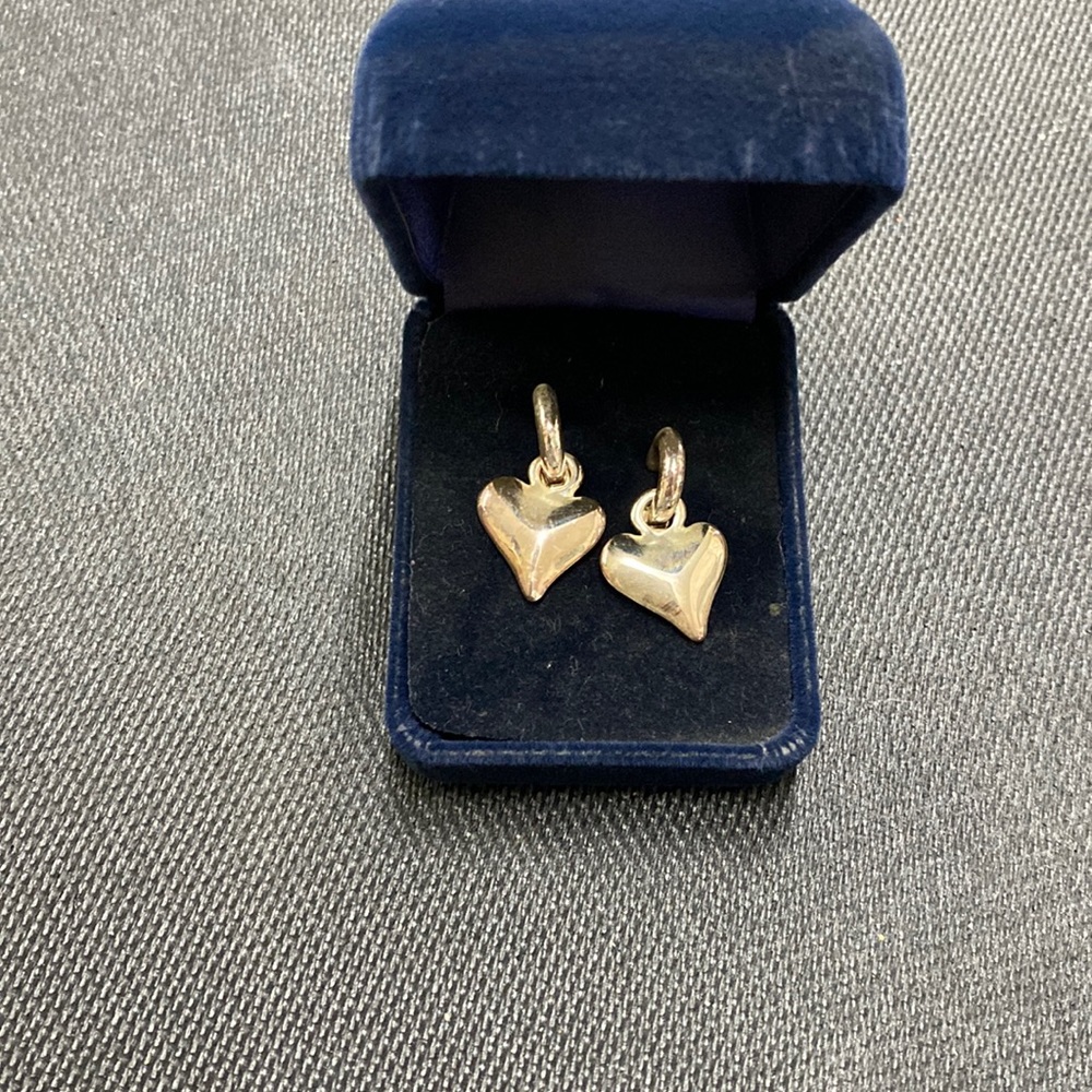 Montana silversmiths heart earrings